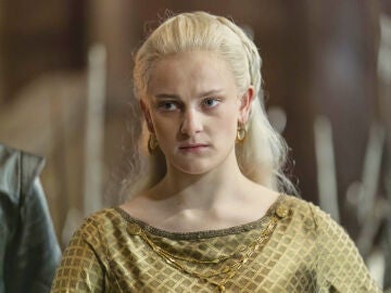 Phia Saban como Helaena Targaryen en 'La Casa del Dragón'