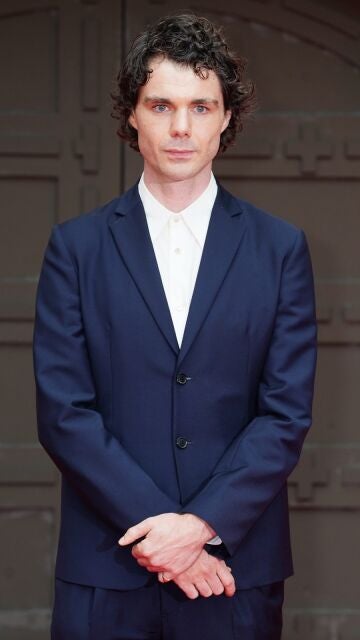 El actor Matthew Needham