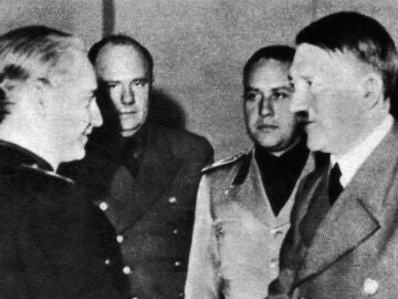 Efemérides del 23 de octubre de 2022: Francisco Franco y Adolf Hitler