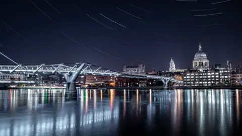 Luces de los edificios de Londres, Reino Unido Luces de los edificios de Londres, Reino Unido