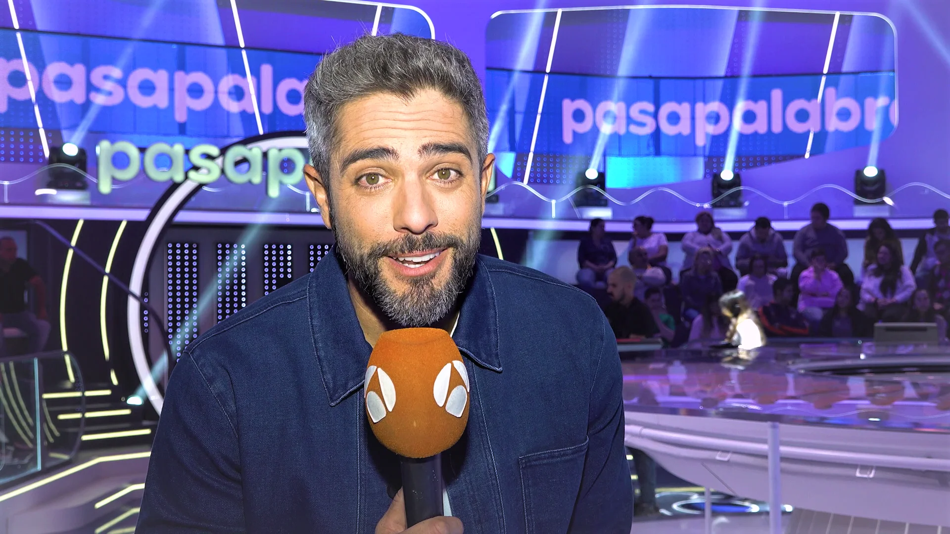La original felicitaci&oacute;n de Roberto Leal y Orestes a Rafa: le 'regalan' una canci&oacute;n por su programa 100 en 'Pasapalabra'