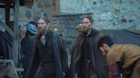 Los gemelos Cargyll buscan a Aegon en 'La Casa del Dragón'