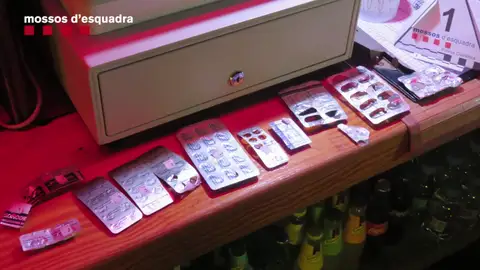 El momenot de la detención de las encargadas de un club de Barcelona El momenot de la detención de las encargadas de un club de Barcelona