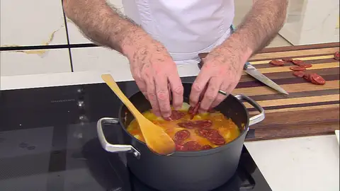 Añade el chorizo Añade el chorizo