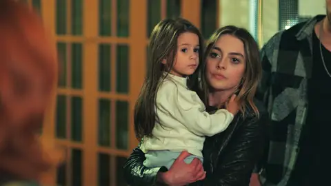 Avance del último capítulo de ‘Infiel’: Volkan sale de la cárcel mientras Asya y Derin comienzan su nueva vida Derin y Zeynep.