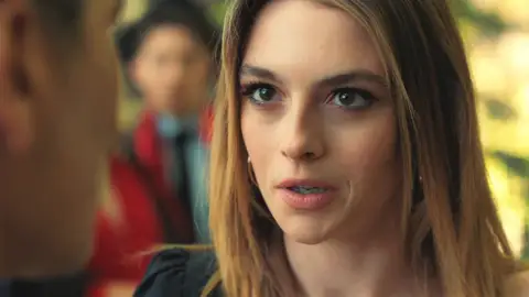 Derin le pide el divorcio a Volkan y le paga con la misma moneda: “Te engañé con Onur” Derin le pide el divorcio a Volkan y le paga con la misma moneda: “Te engañé con Onur”