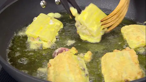 Fríe las pencas por los dos lados Fríe las pencas por los dos lados