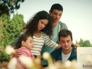 Los hermanos Eren Los hermanos Eren