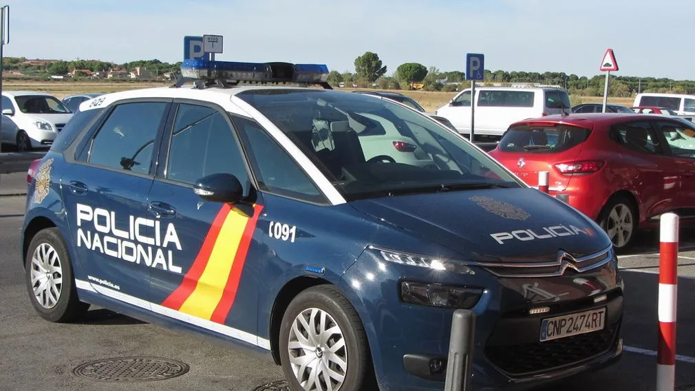Un coche de la Policía Nacional Un coche de la Policía Nacional