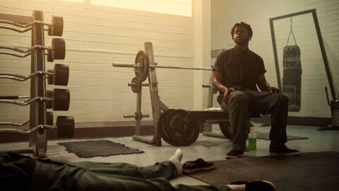 Furly Mac como Christopher Scarver, el asesino de Jeffrey Dahmer