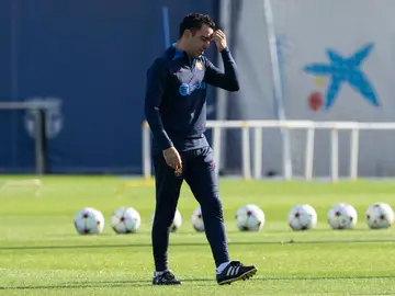 Xavi: "Lo de Múnich fue una desgracia, un accidente... pero si jugamos la Europa League iremos como leones" Xavi: "Lo de Múnich fue una desgracia, un accidente... pero si jugamos la Europa League iremos como leones"