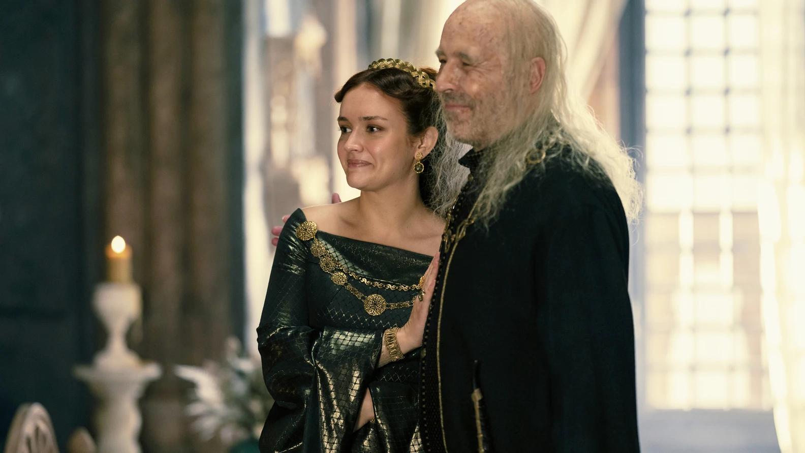 Olivia Cooke y Paddy Considine como Alicent y Viserys Targaryen en 'La Casa del Dragón' Olivia Cooke y Paddy Considine como Alicent y Viserys Targaryen en 'La Casa del Dragón'