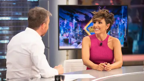 Pablo Motos cuela un 'infiltrado' en la redacción de Sonsoles Ónega: "¡Esto es muy fuerte! No lo sabía" Pablo Motos cuela un 'infiltrado' en la redacción de Sonsoles Ónega: "¡Esto es muy fuerte! No lo sabía"