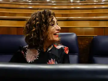 La ministra de Hacienda María Jesús Montero en el Congreso La ministra de Hacienda María Jesús Montero en el Congreso