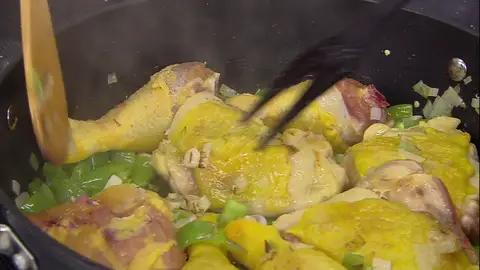 Incorpora el pollo a la cazuela de las hortalizas Incorpora el pollo a la cazuela de las hortalizas