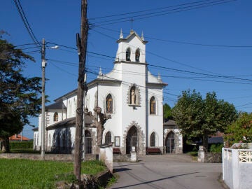 Iglesia de Cadavedo, en Asturias