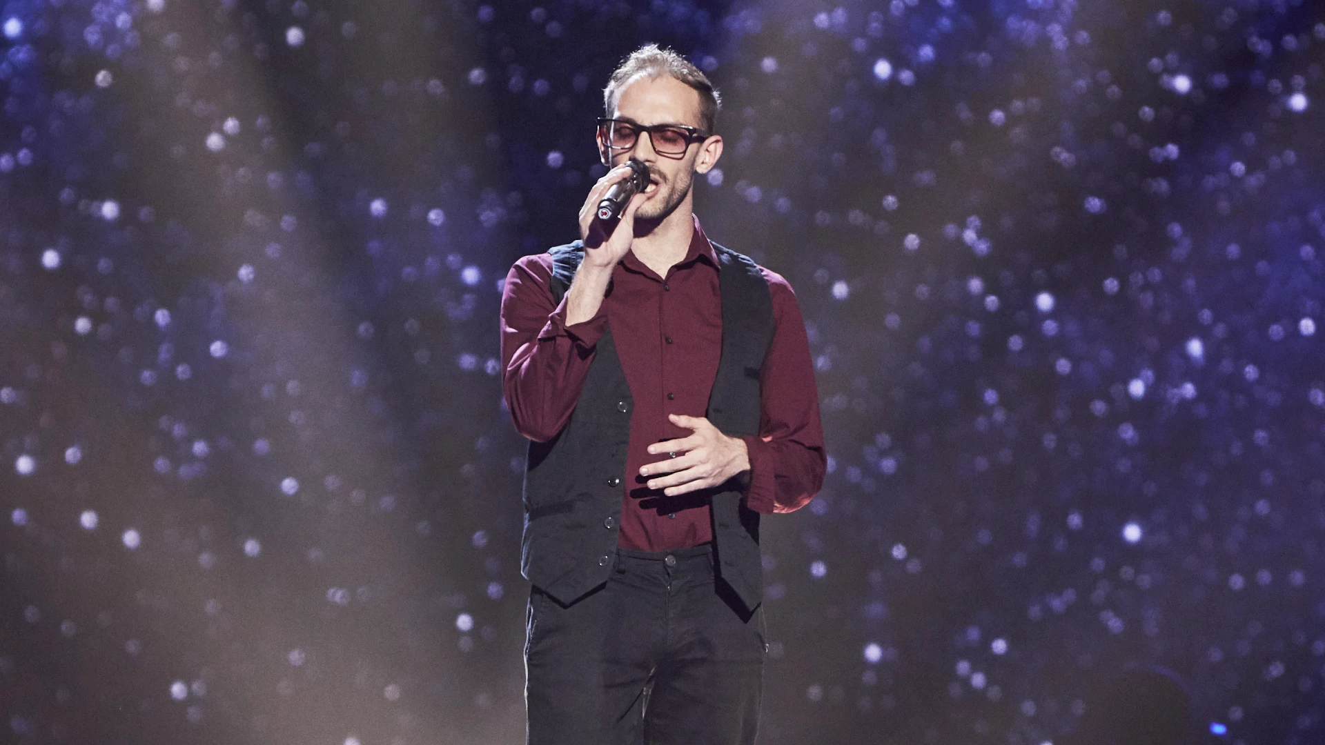 &Aacute;lex Le&oacute;n impresiona en &lsquo;La Voz&rsquo; con su estilo crooner cantando &lsquo;Summer wind&rsquo; 