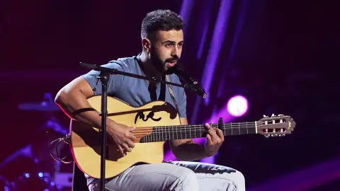 Antonio Orozco pulsa en el último segundo por Fran Flores y su versión de Alejandro Sanz en ‘La Voz’ Antonio Orozco pulsa en el último segundo por Fran Flores y su versión de Alejandro Sanz en ‘La Voz’