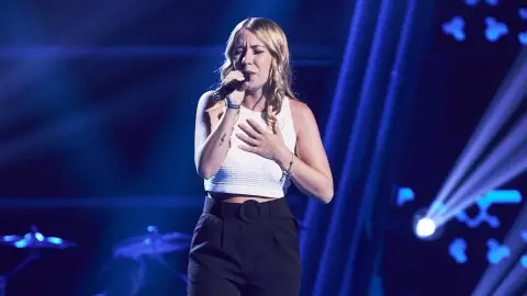 Mari Carmona enamora a Pablo López versionando 'Vuelves’ de Rozalén en ‘La Voz’ Mari Carmona enamora a Pablo López versionando 'Vuelves’ de Rozalén en ‘La Voz’