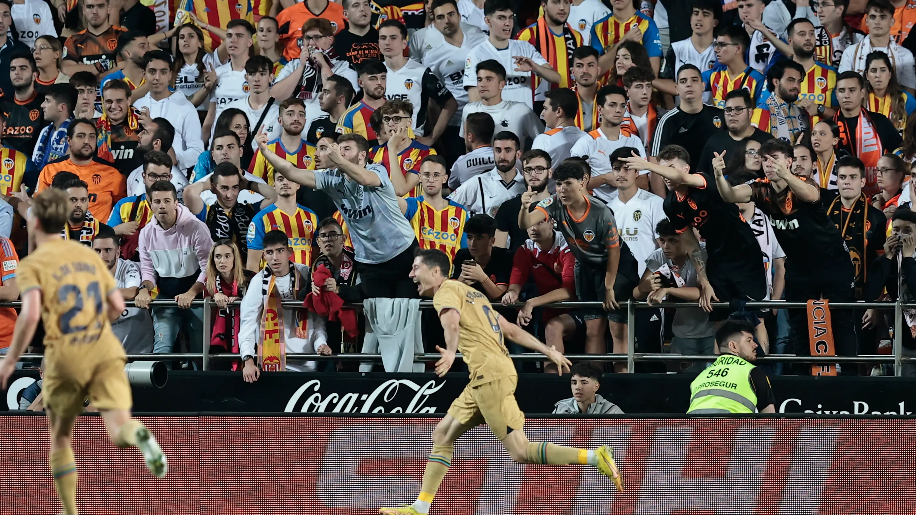 Valencia - Barcelona: Resultado, resumen y goles de LaLiga, en directo (0-1) Valencia - Barcelona: Resultado, resumen y goles de LaLiga, en directo (0-1)