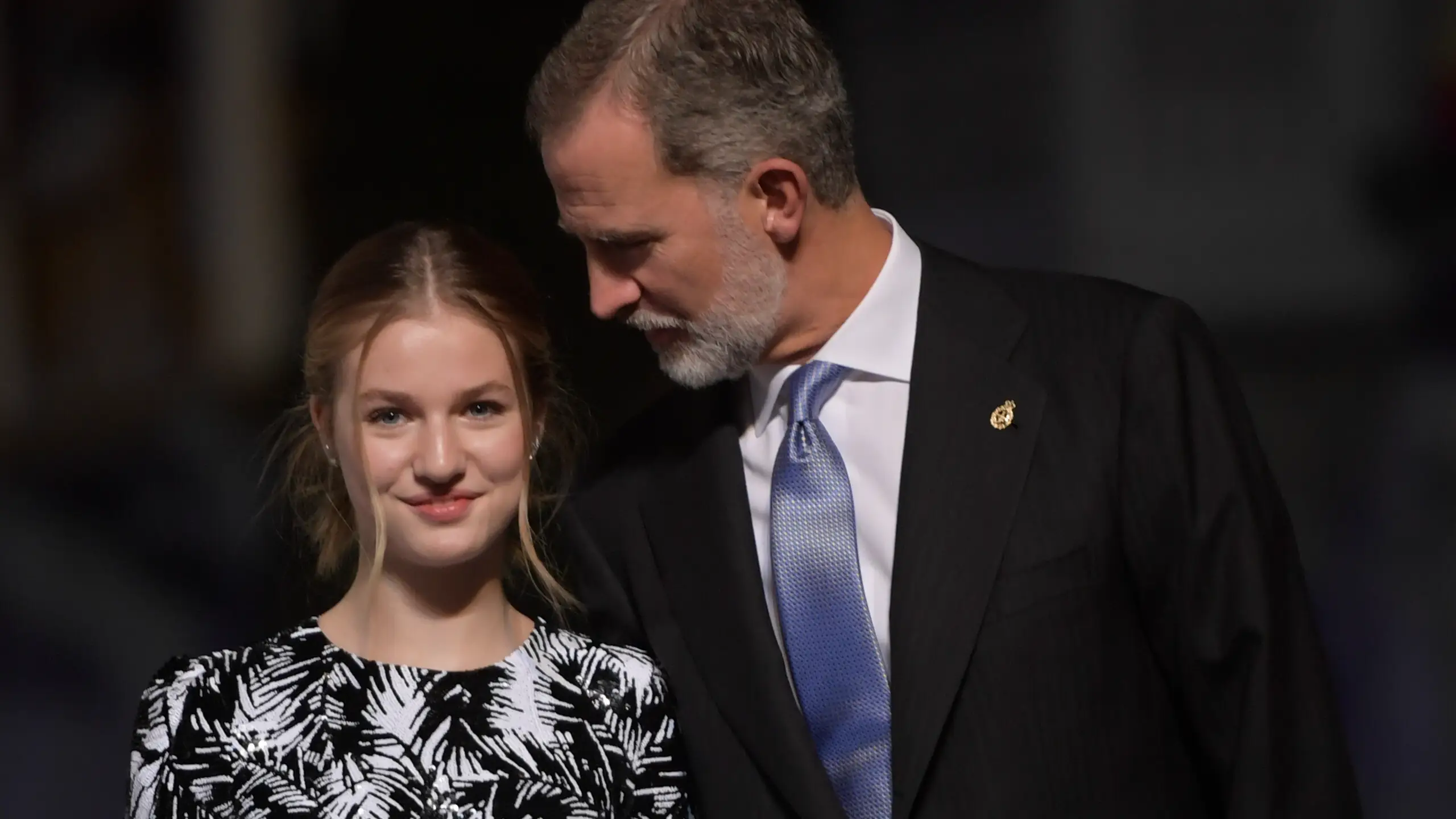 La Princesa Leonor junto a su padre el Rey Felipe VI La Princesa Leonor junto a su padre el Rey Felipe VI