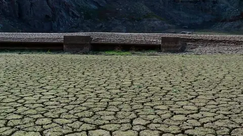 Embalse de La Baells (Barcelona) Embalse de La Baells (Barcelona)