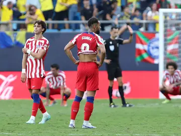 El Atleti no despierta de su pesadilla y naufraga en un partido loco ante el Cádiz El Atleti no despierta de su pesadilla y naufraga en un partido loco ante el Cádiz