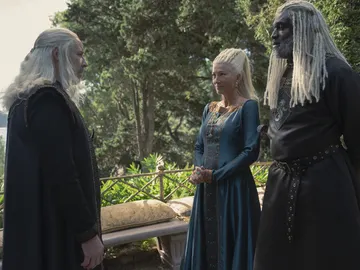Rey Viserys, Rhaenys y Lord Corlys en 'La Casa del Dragón' Rey Viserys, Rhaenys y Lord Corlys en 'La Casa del Dragón'