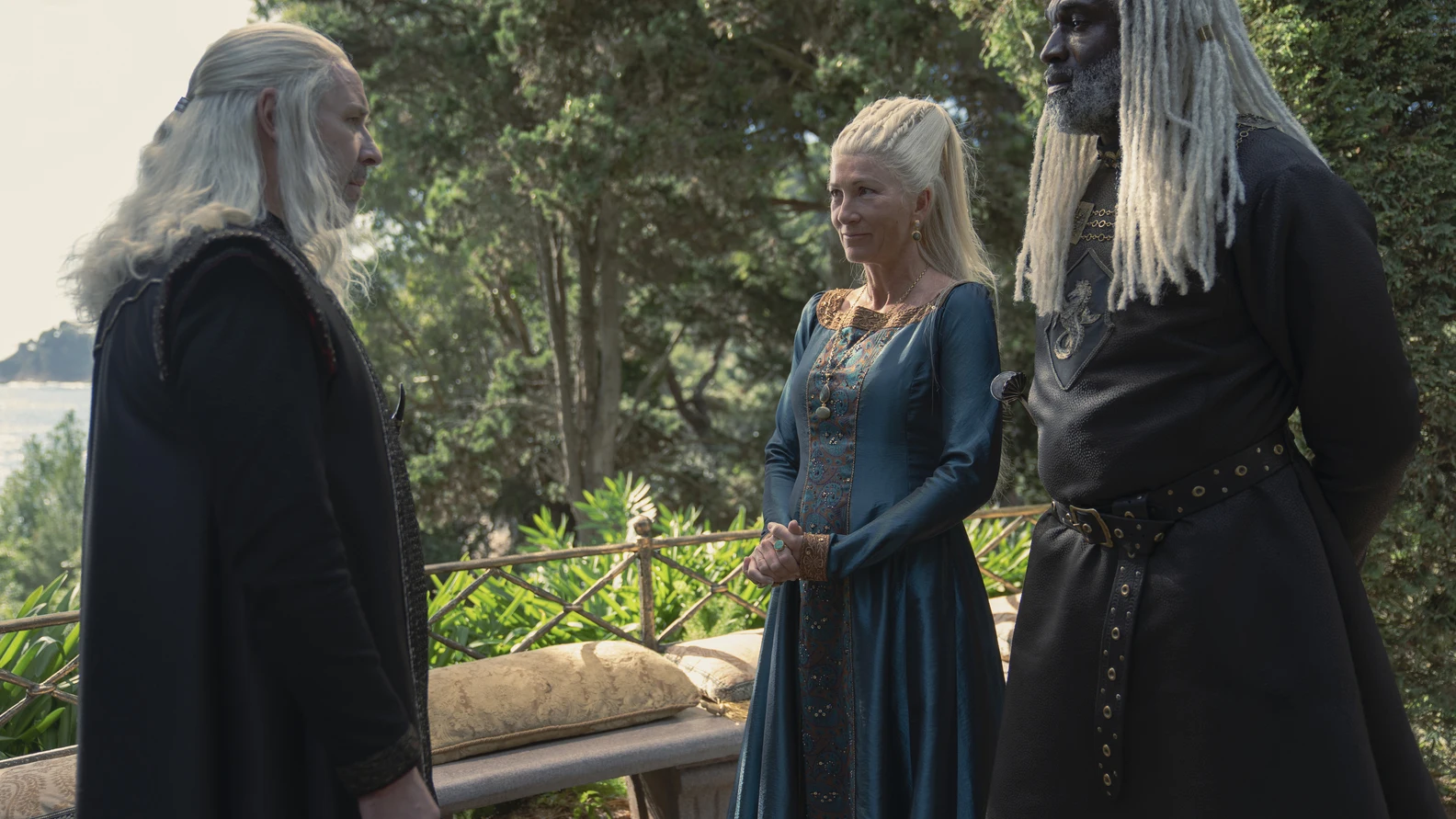 Rey Viserys, Rhaenys y Lord Corlys en 'La Casa del Dragón' Rey Viserys, Rhaenys y Lord Corlys en 'La Casa del Dragón'