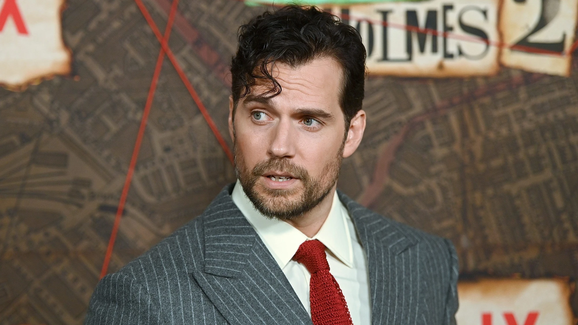 Henry Cavilla en la premiere de 'Enola Holmes 2' Henry Cavilla en la premiere de 'Enola Holmes 2'