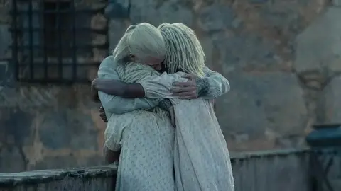 Daemon consolando a sus hijas en una escena eliminada de 'La Casa del Dragón' Daemon consolando a sus hijas en una escena eliminada de 'La Casa del Dragón'