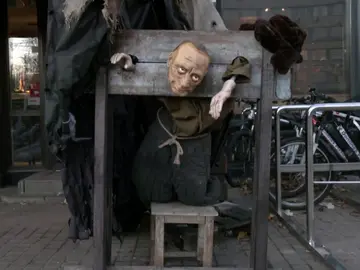 Figura de Putin ahorcado Figura de Putin ahorcado