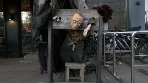 Figura de Putin ahorcado Figura de Putin ahorcado