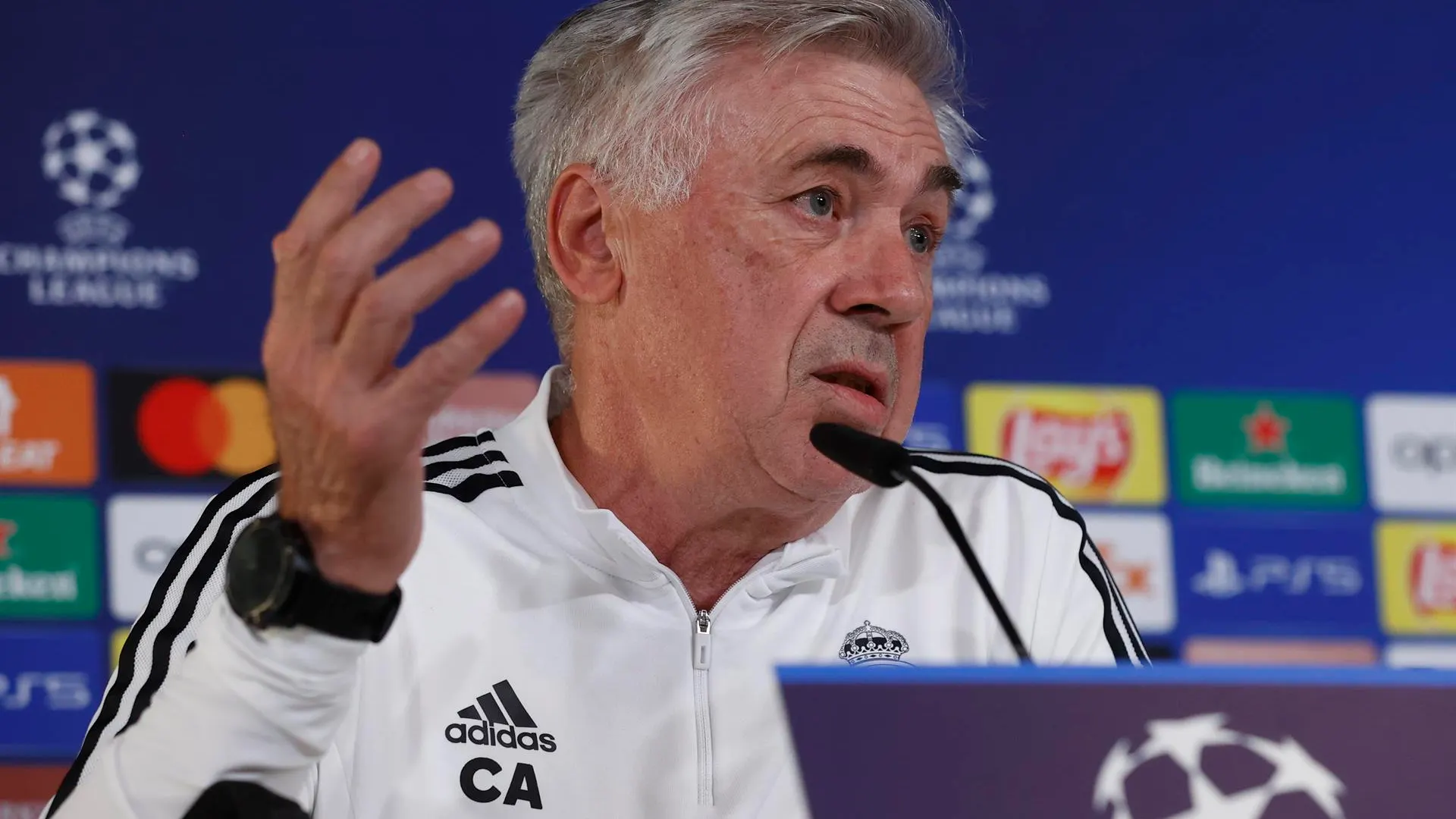 Carlo Ancelotti, en rueda de prensa Carlo Ancelotti, en rueda de prensa