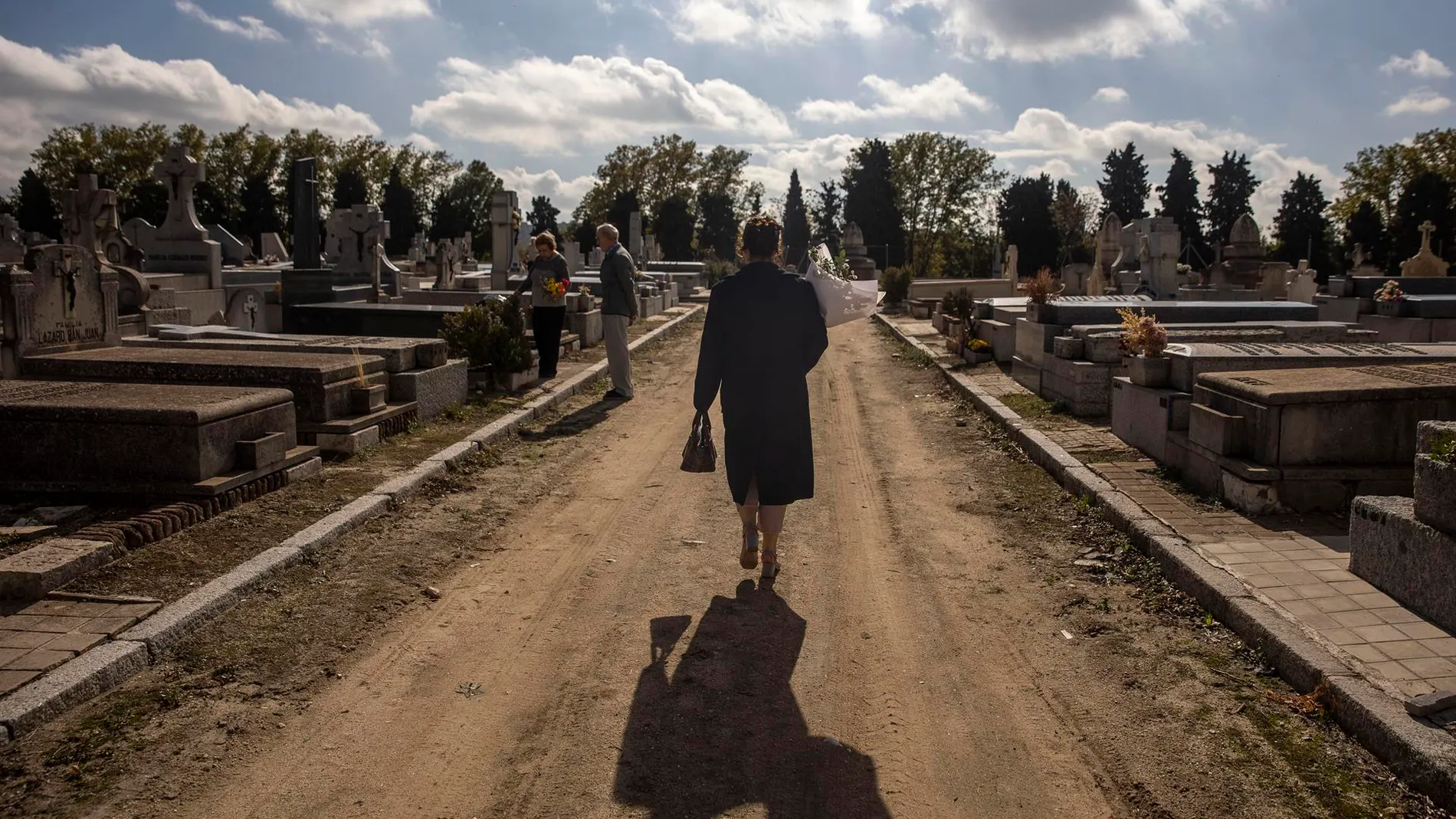 Un cementerio en el Día de Todos los Santos