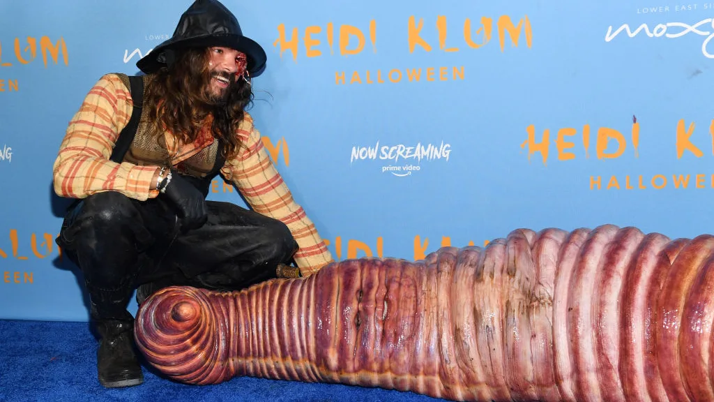 Heidi Klum vestida de lombriz para Halloween 2022 Heidi Klum vestida de lombriz para Halloween 2022