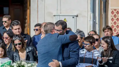 El padre de la pequeña Olivia en el homenaje a su hija El padre de la pequeña Olivia en el homenaje a su hija