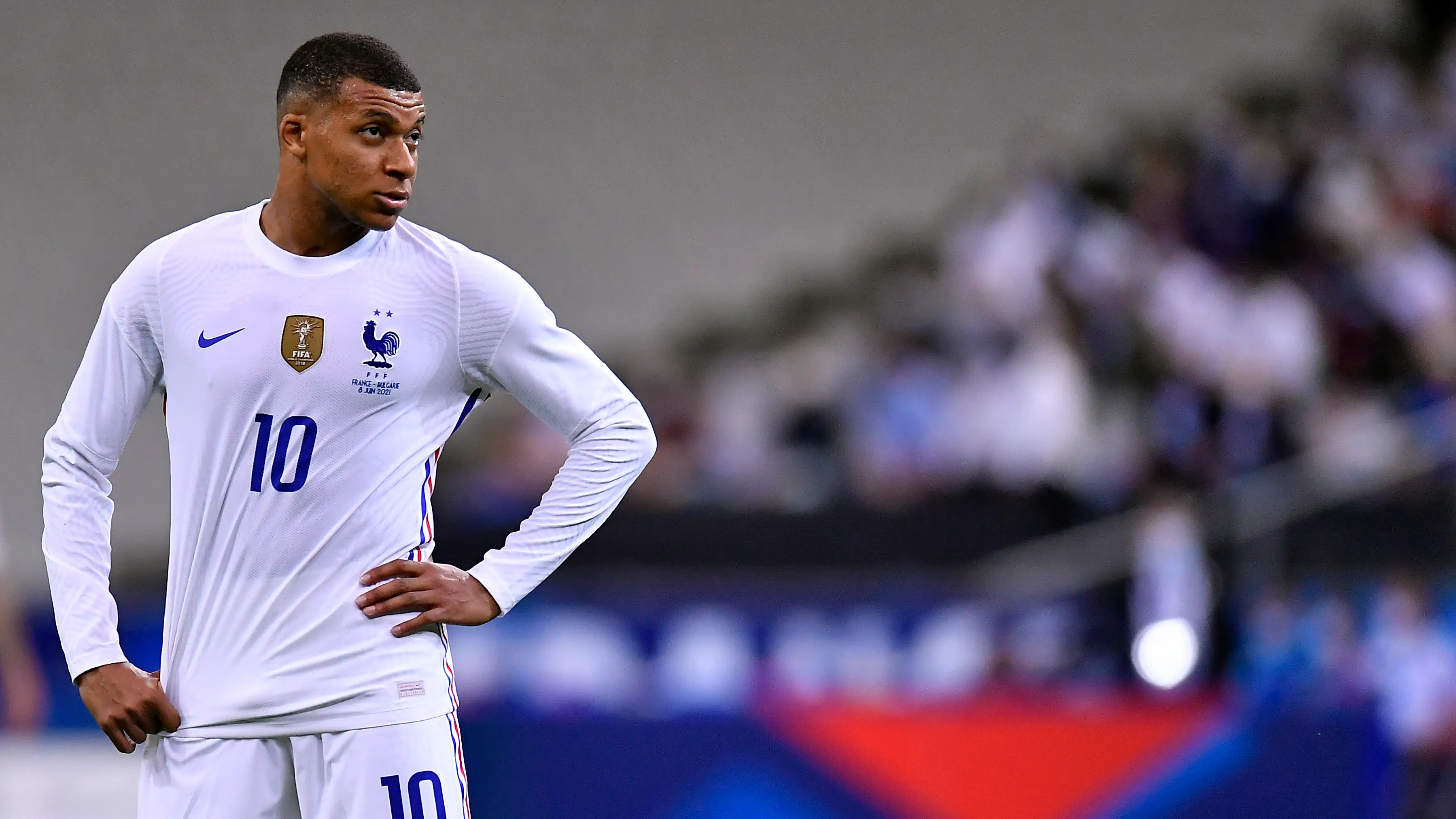 Kylian Mbappe durante un partido con su selección Kylian Mbappe durante un partido con su selección