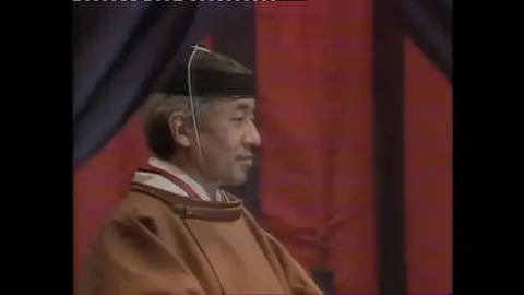 Efemérides de hoy 12 de noviembre de 2022: La entronización de Akihito Efemérides de hoy 12 de noviembre de 2022: ¿Qué pasó el 12 de noviembre?