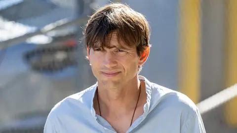 Ashton Kutcher, muy delgado Ashton Kutcher, muy delgado