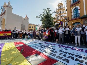 La concentración homenaje a las 45.000 víctimas de Queipo de Llano