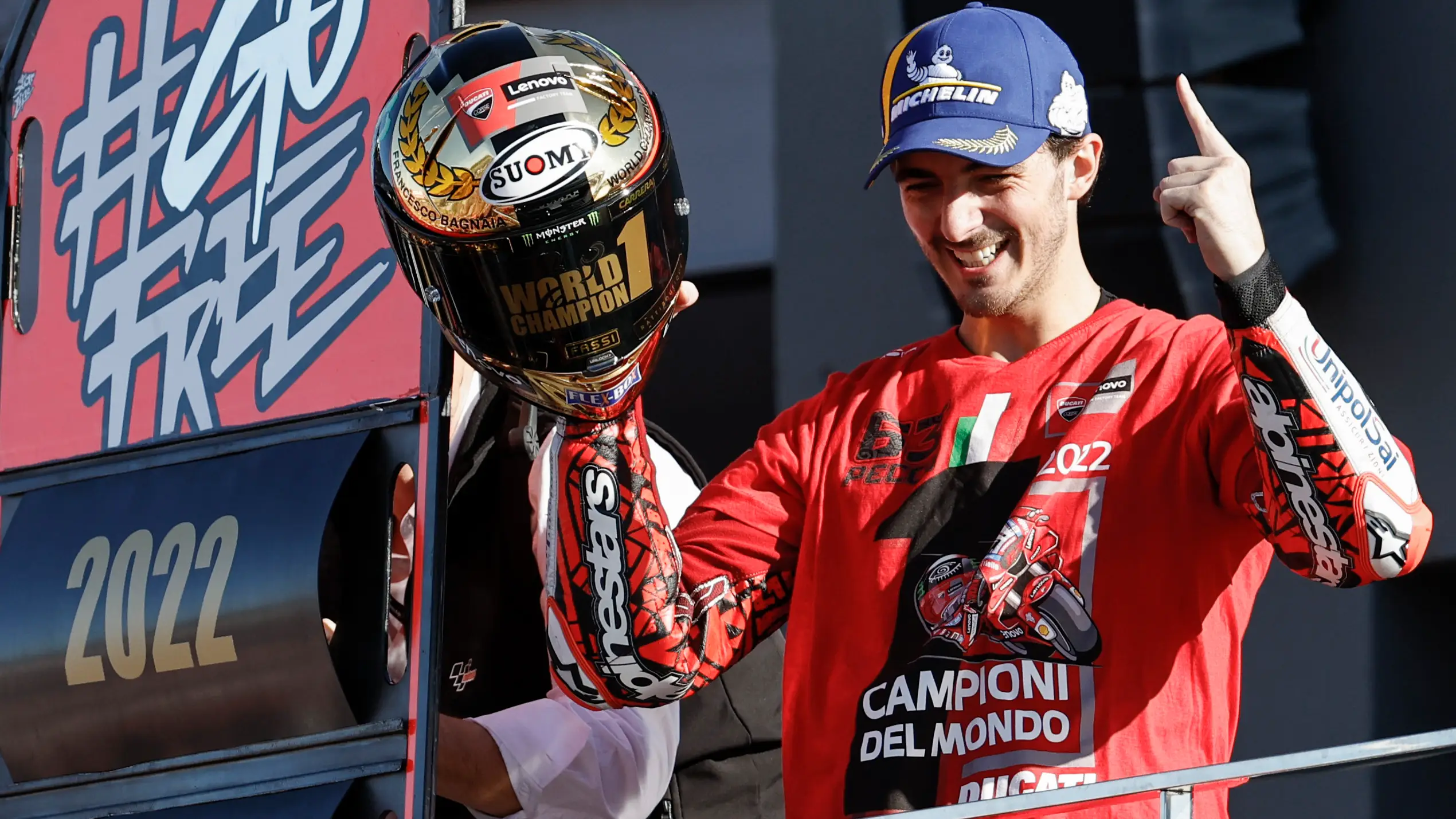 Bagnaia se proclama campeón de Moto GP y el español Augusto Fernández hace lo propio en Moto 2 Bagnaia se proclama campeón de Moto GP y el español Augusto Fernández hace lo propio en Moto 2