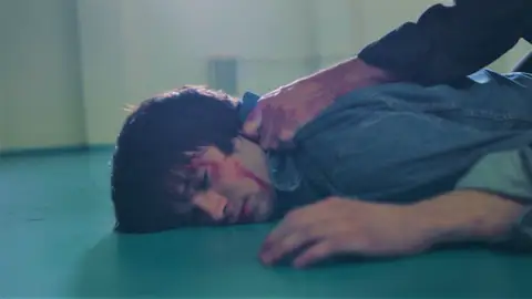 Çinar, gravemente herido tras una pelea con otro preso de la cárcel: ¿Se recuperará? Çinar, gravemente herido tras una pelea con otro preso de la cárcel: ¿Se recuperará?