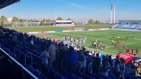 Los aficionados desalojan el Alfredo Di Stéfano tras una falsa alarma Los aficionados desalojan el Alfredo Di Stéfano tras una falsa alarma