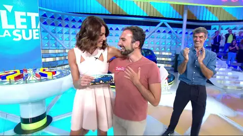 ¡Se lleva el coche! Máxima emoción en la Gran Final con un Juanjo imparable en ‘La ruleta de la suerte’ ¡Se lleva el coche! Máxima emoción en la Gran Final con un Juanjo imparable en ‘La ruleta de la suerte’