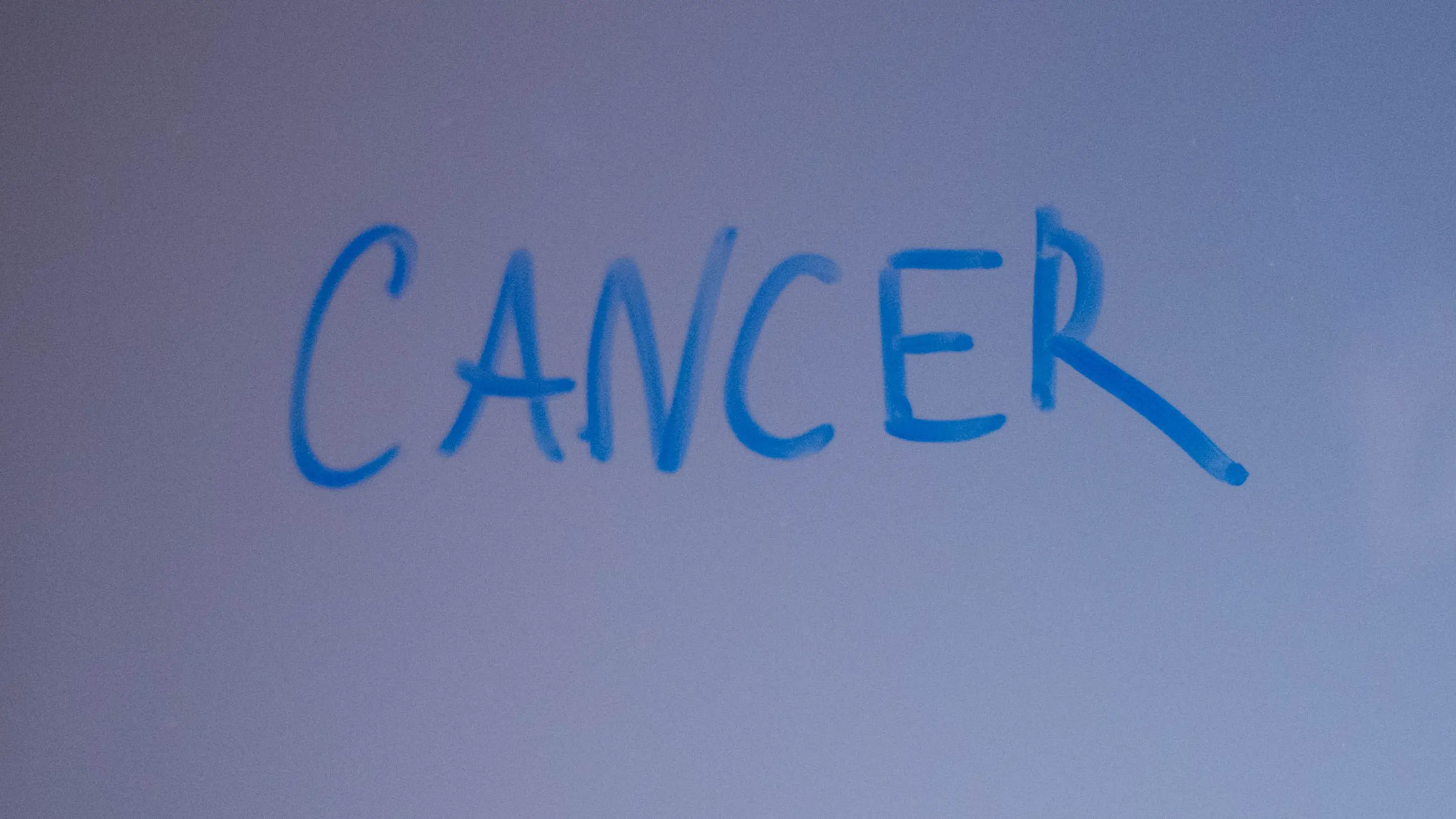 Cartel con la palabra cáncer Cartel con la palabra cáncer