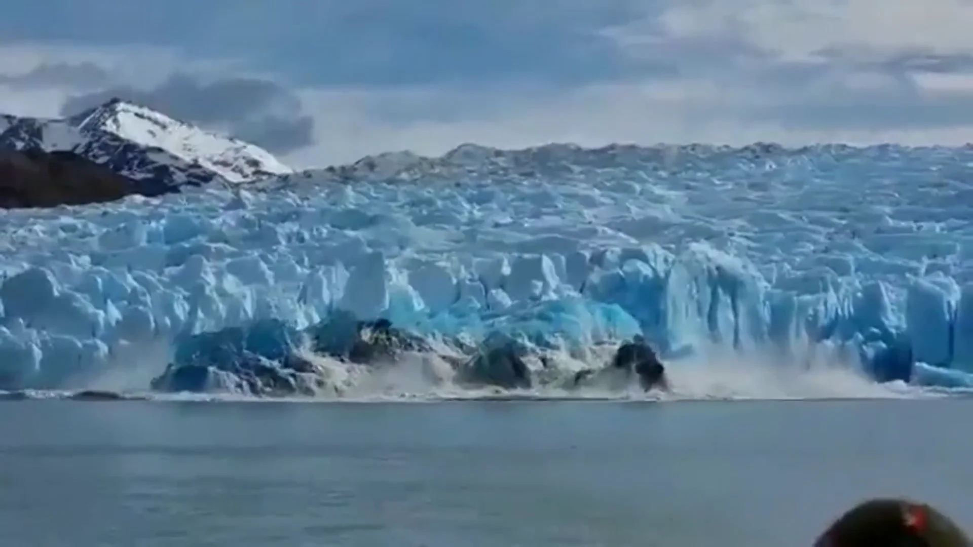 Desprendimiento de glaciares