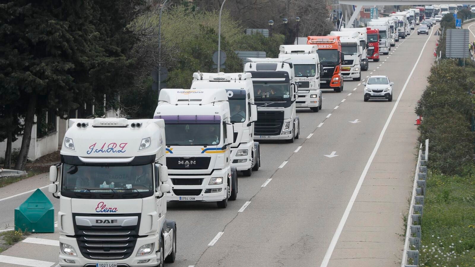 La CEOE, en contra del paro patronal del transporte: 