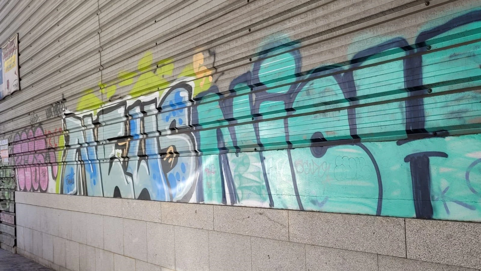 Grafitis en el centro de Vigo