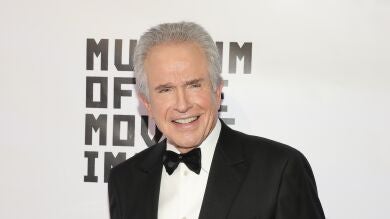 Warren Beatty, demandado por forzar a una menor de 14 años a tener relaciones sexuales cuando él tenía 35